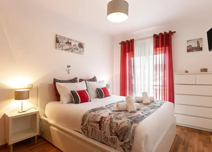 Solange' Place Назаре